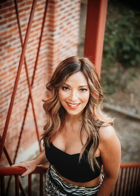 Sixteen Scandals - Meet the Band