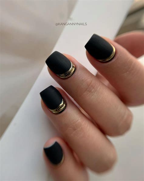 40 Cute Short Coffin Nails That Are Trending This Season - Hairstylery