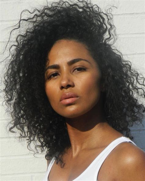 LA BARBIE NEGRA COLOMBIANA Vs LA BARBIE NEGRA MEJIICANAA... - Reinas de