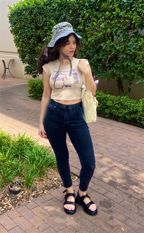 Brittany Venti's feet