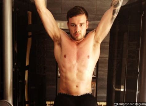 No Payne, No Gain! Shirtless Liam Payne Shows Off Ripped Muscle in ...