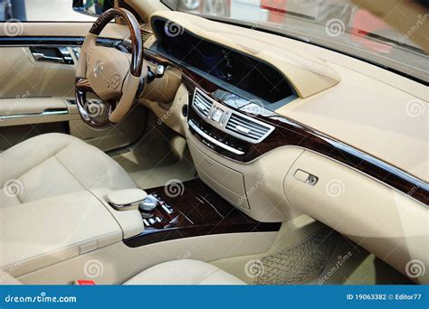 Mercedes S550 Car Dashboard Details Editorial Photography - Image of concept, editorial: 19063382