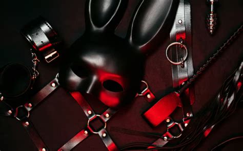 discover  kinky toys honesty shop  london dungeon dungeon eyes