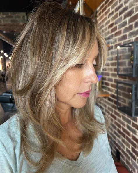 40 Youthful Shaggy Hairstyles for Fine Hair over 50