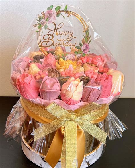 Букет из шоколадных цветов | Chocolate flowers, Handmade chocolates ...