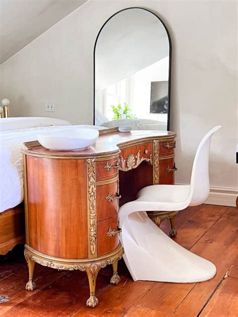 room rearranging happened  week  art   stuff