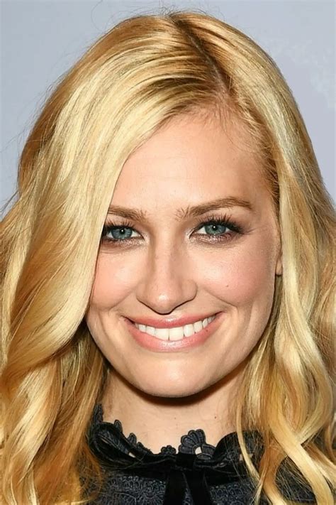 Beth Behrs biographie, news, photos, vidéos et avis