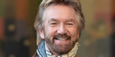 Noel Edmonds confuses fans with bizarre photo
