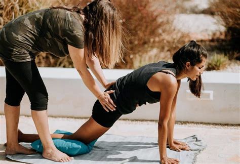 flexibility stretches  enhance  daily workout lifehack