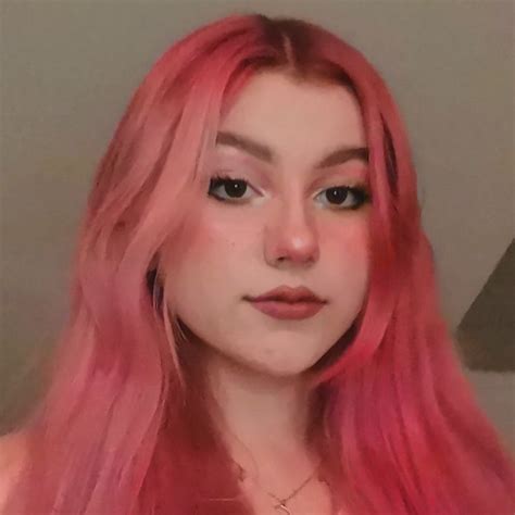 Pink hair aesthetic ideas