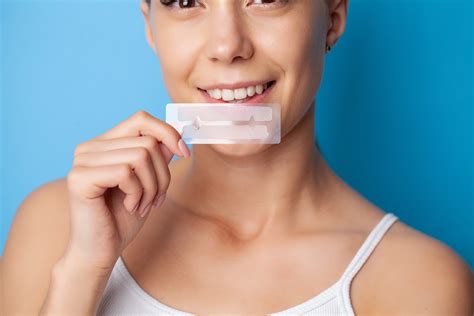 How to Use Whitening Strips: A Complete Guide