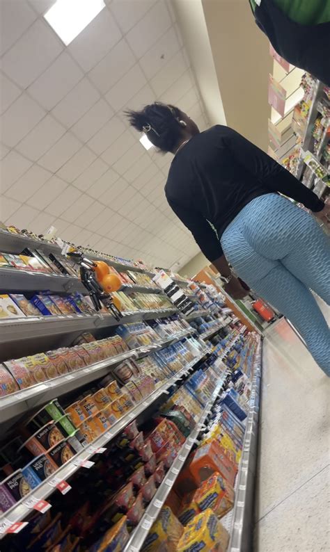 Ebony in tik tok leggings - Spandex, Leggings & Yoga Pants - Forum
