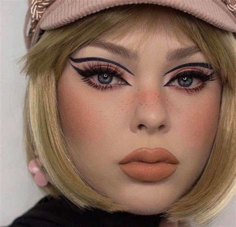ariana grande sparked  comeback   mod makeup trend mod makeup