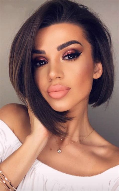 Яндекс | Asymmetrical bob haircuts, Straight hairstyles, Short hair styles
