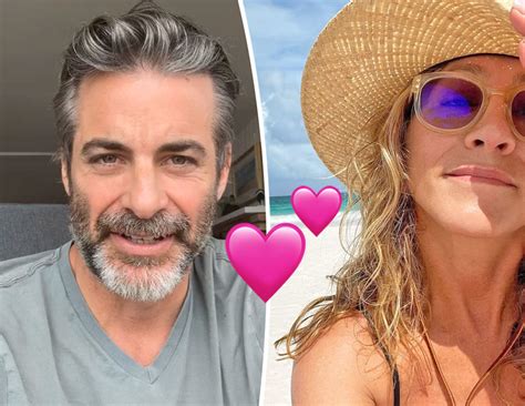 Jennifer Aniston Sparks Dating Rumors With Hypnotist Jim Curtis During ...
