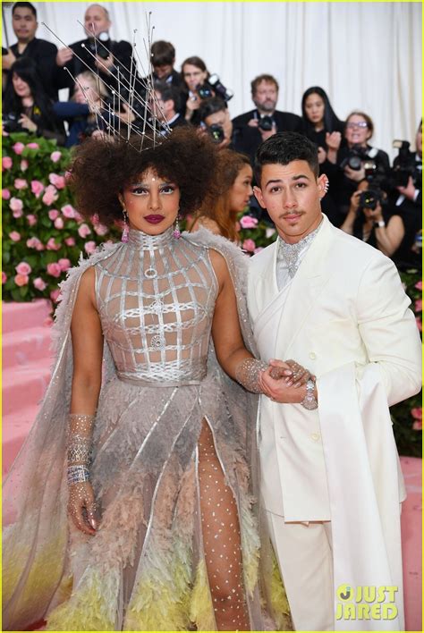 Nick Jonas & Priyanka Chopra Make One Stunning Couple at Met Gala 2019 ...