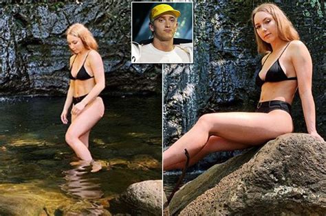 Eminem's Daughter, Hailie Scott Mathers flaunts Toned Abs in Bikini ...