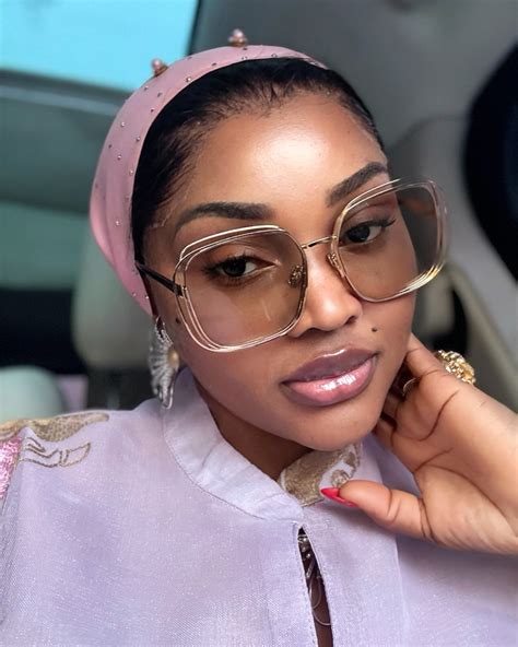 In my Hajia Minnah Era 💖💗💓🌸 I am starting to like these Nigh Selfies