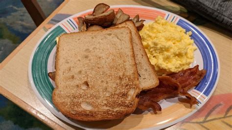 Picabu Dolphin Breakfast Review | Green Vacation Deals