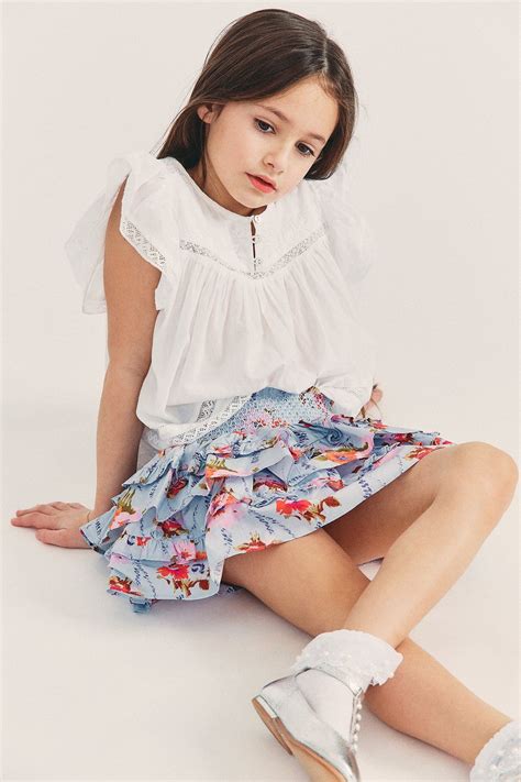 beautiful little girl photo 2