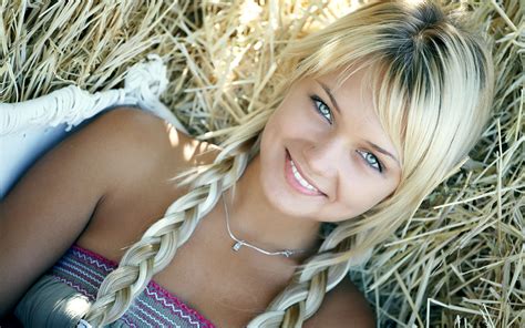 Beautiful Blonde Wallpaper (72+ images)