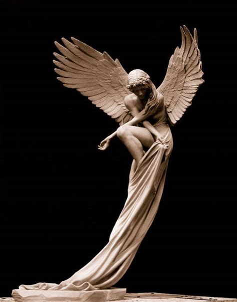 Esta increíble escultura de un ángel parece flotar sobre el suelo