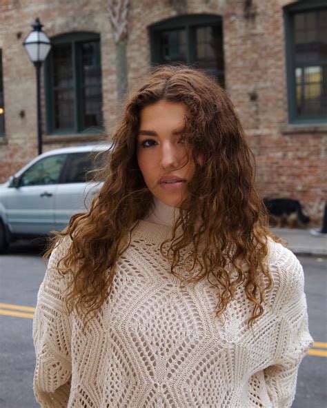 Zoe Rae:) (@itszoerae) • Instagram photos and videos