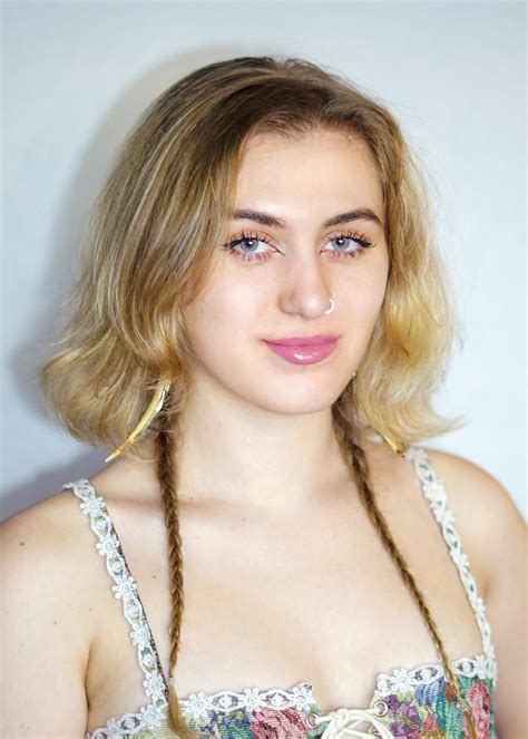 Sophia Wolfe's Instagram, Twitter & Facebook on IDCrawl