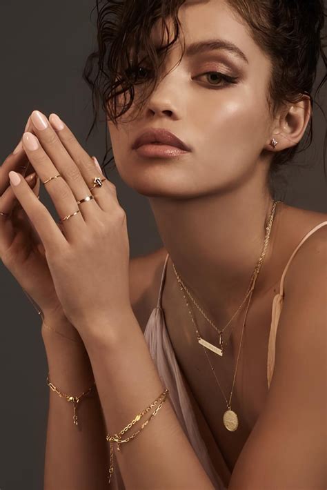 Fashion Jewelry vs. Fine Jewelry – Dazzoria