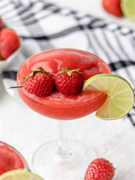Strawberry Daiquiri Mocktail- Entirely Elizabeth
