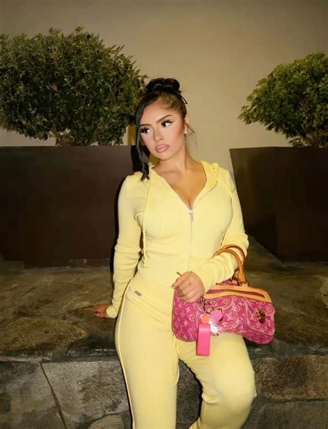 65 𝐛𝐚𝐝𝐝𝐢𝐞𝐬 ideas in 2025 | baddies, latina baddie, cute makeup looks