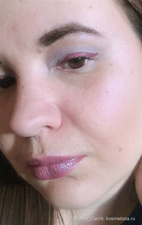 Розово-фиолетовый хайлайтер-хамелеон MAC Extra Dimension Skinfinish ...