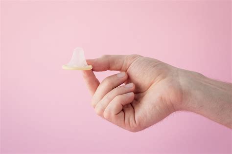 how to put on condoms