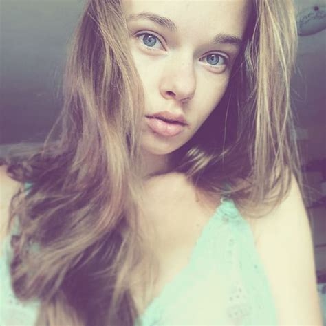 Milena D image