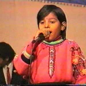 sunidhi chauhan biography songs awards net worth husband