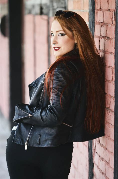 I Love Curvy Redheads - Home | Facebook