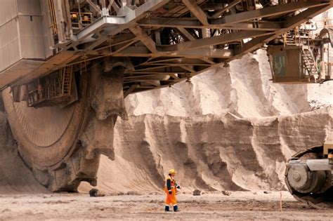 maanvika controls mining