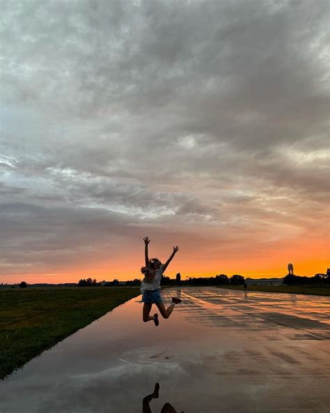 Jess Bush | Dear Berlin, you destroyed my phone and made all my undies