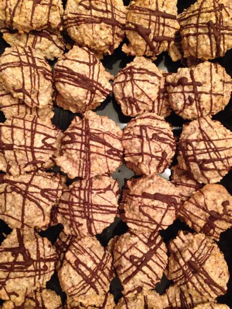 Italian-Fusion: Almond Meringue Cookies