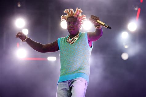 Kodak Black Uses a Walker to Leave Hospital After He Was Shot | iHeart