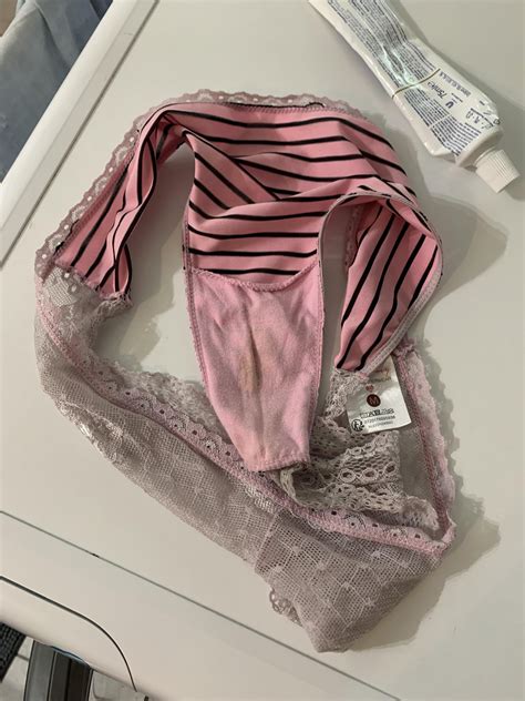 My mother’s panties : r/cuminpants