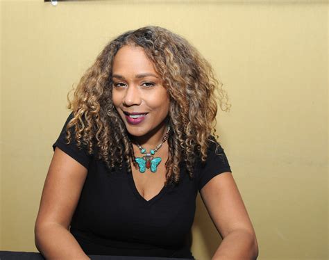 Rachel True