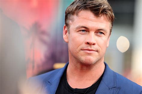 40 Facts about Luke Hemsworth - Facts.net