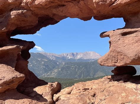 Siamese Twins Guided Hike at Garden of the Gods