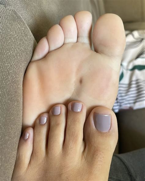 Feet Girls Forever | @itslizey | Instagram