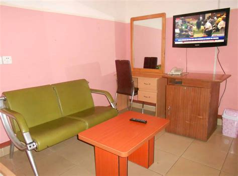 Royal Single Room In Eliko Hotels In Warri, Delta | Plistbooking.com