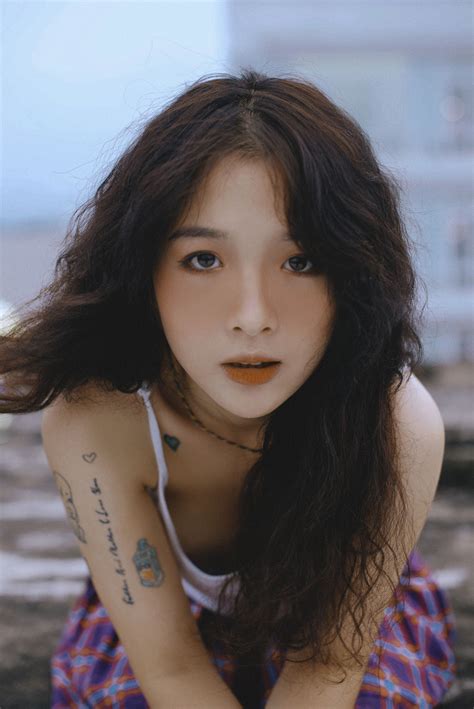 Tất tần tật thông tin về Lena - người duy nhất Grey D (Monstar) follow