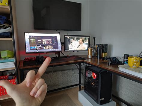 my average crackhead setup : r/xqcow