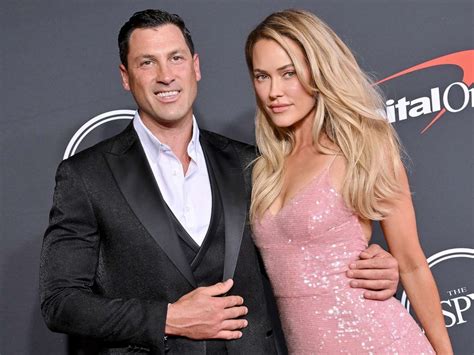 Peta Murgatroyd, Maksim Chmerkovskiy reveal newborn son's name, share