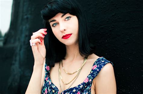 Kimbra 2018: Hair, Eyes, Feet, Legs, Style, Weight & No Make-up Photos ...